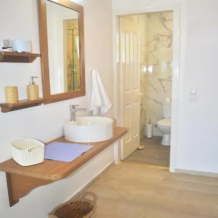 Dom wakacyjny Beachfront Vacation Eftichia Agios Gordios (Corfu)