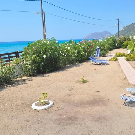 Holiday home Beachfront Vacation Eftichia *